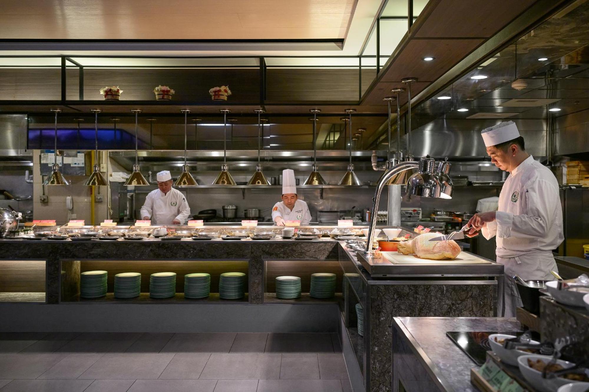 Evergreen Resort Hotel - Jiaosi Jiaoxi Exterior foto A commercial kitchen