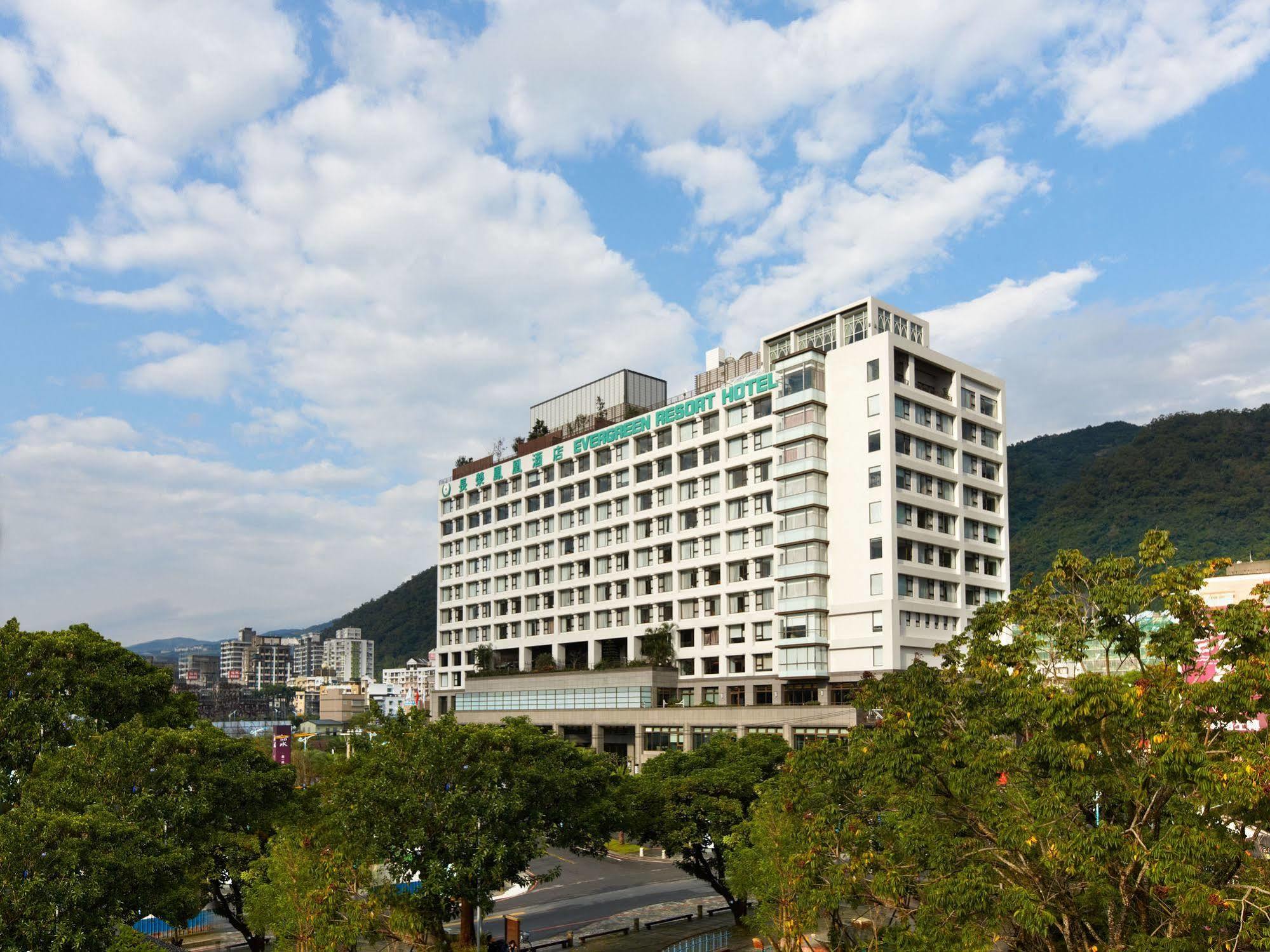 Evergreen Resort Hotel - Jiaosi Jiaoxi Exterior foto National Yang-ming University